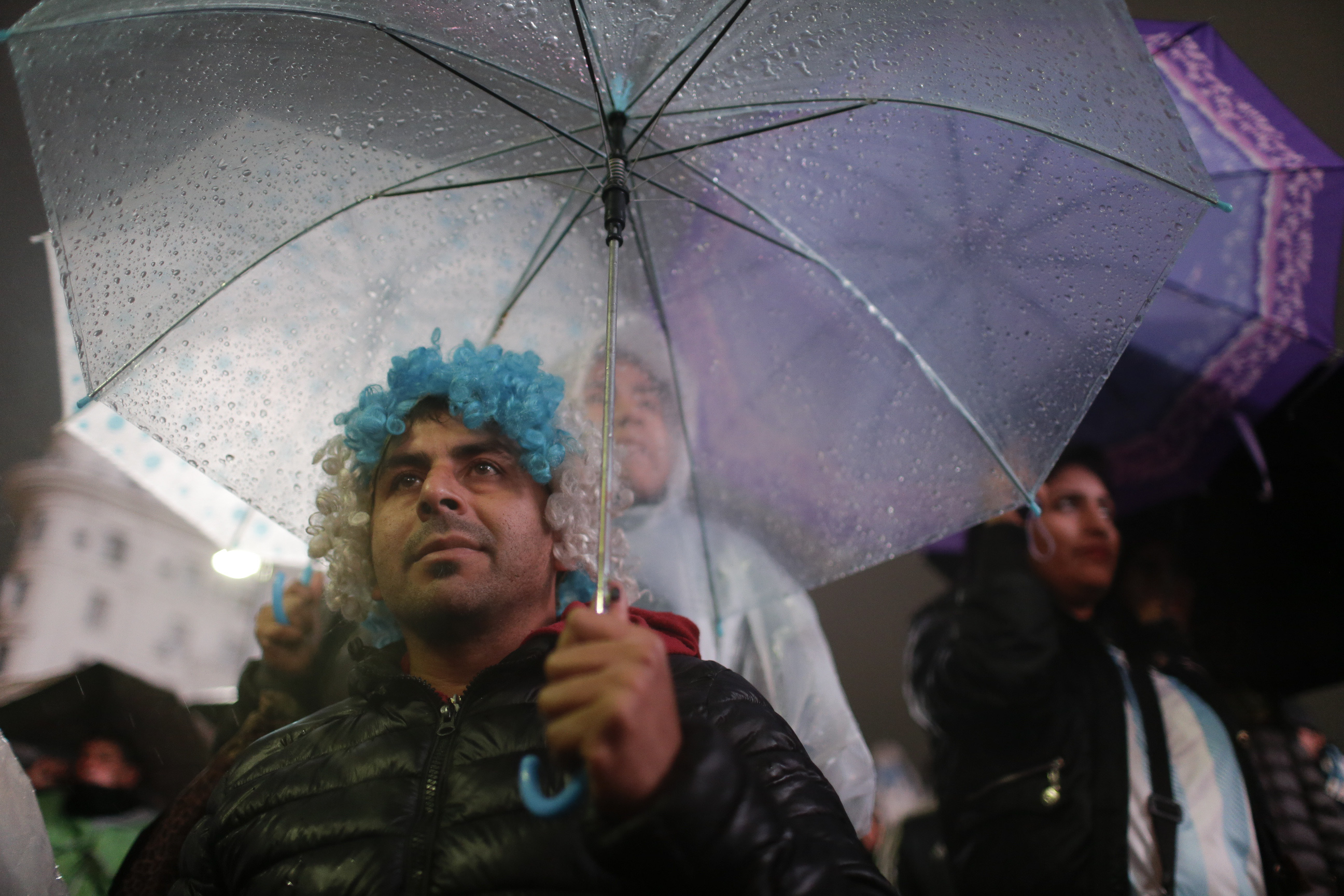 به‌ وێنه‌... خۆپیشاندان و مانگرتن بۆ پاشگه‌زبوونه‌وه‌ی مێسی ده‌ستی پێكرد